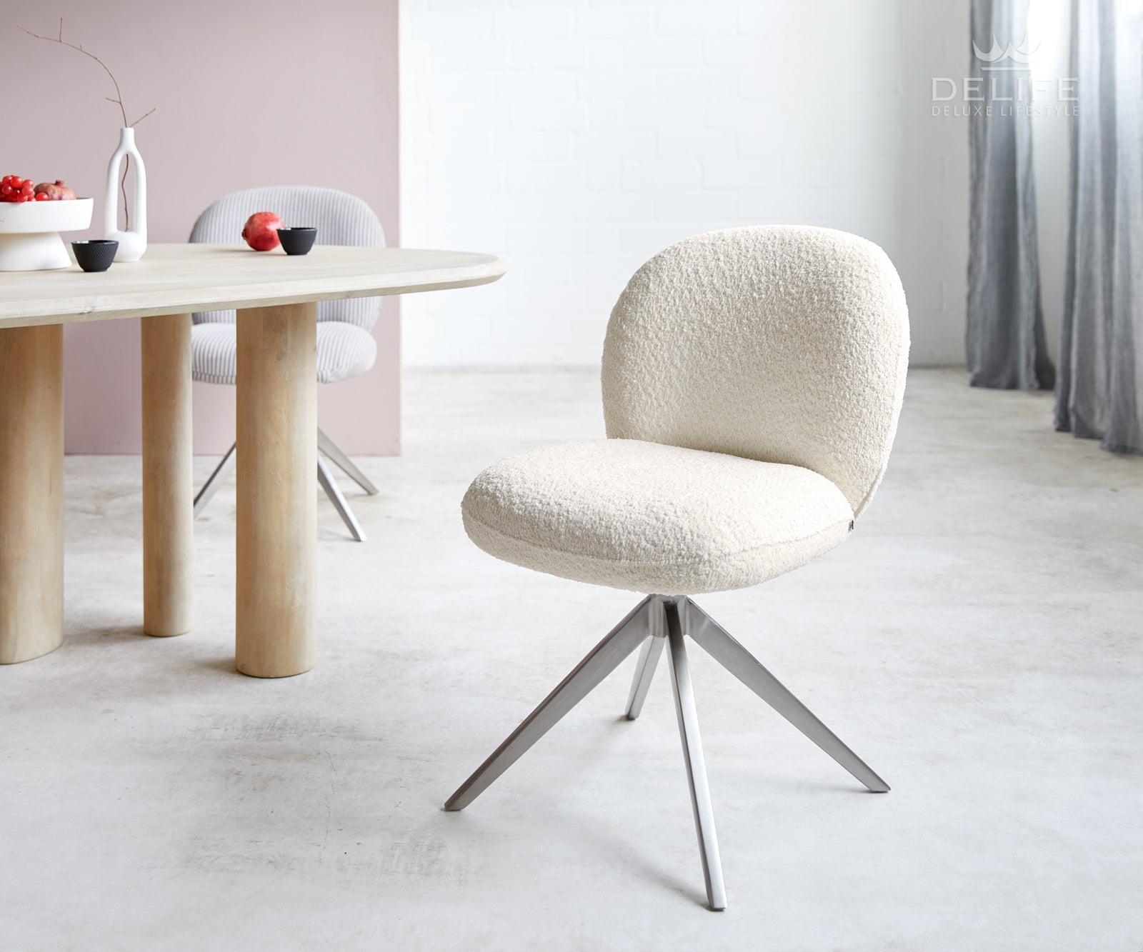 Blagovaonska stolica Nube, Materijal:Boucle