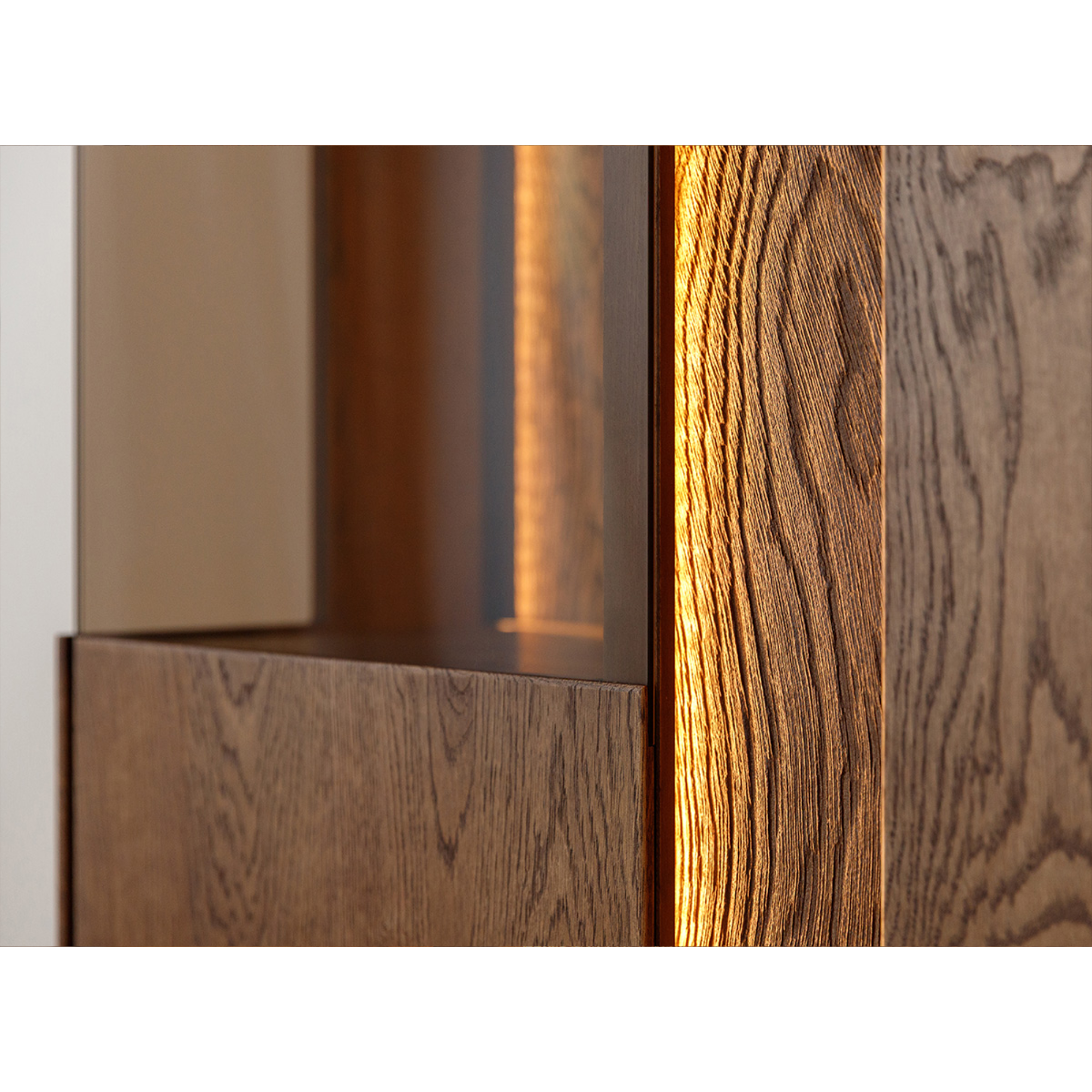 Vitrina Collodi 85x140cm, Materijal: Masivno Drvo Hrast