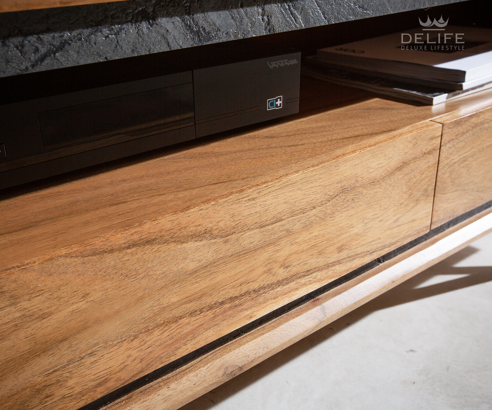 Komoda Stonegrace 175cm, Materijal: Bagrem