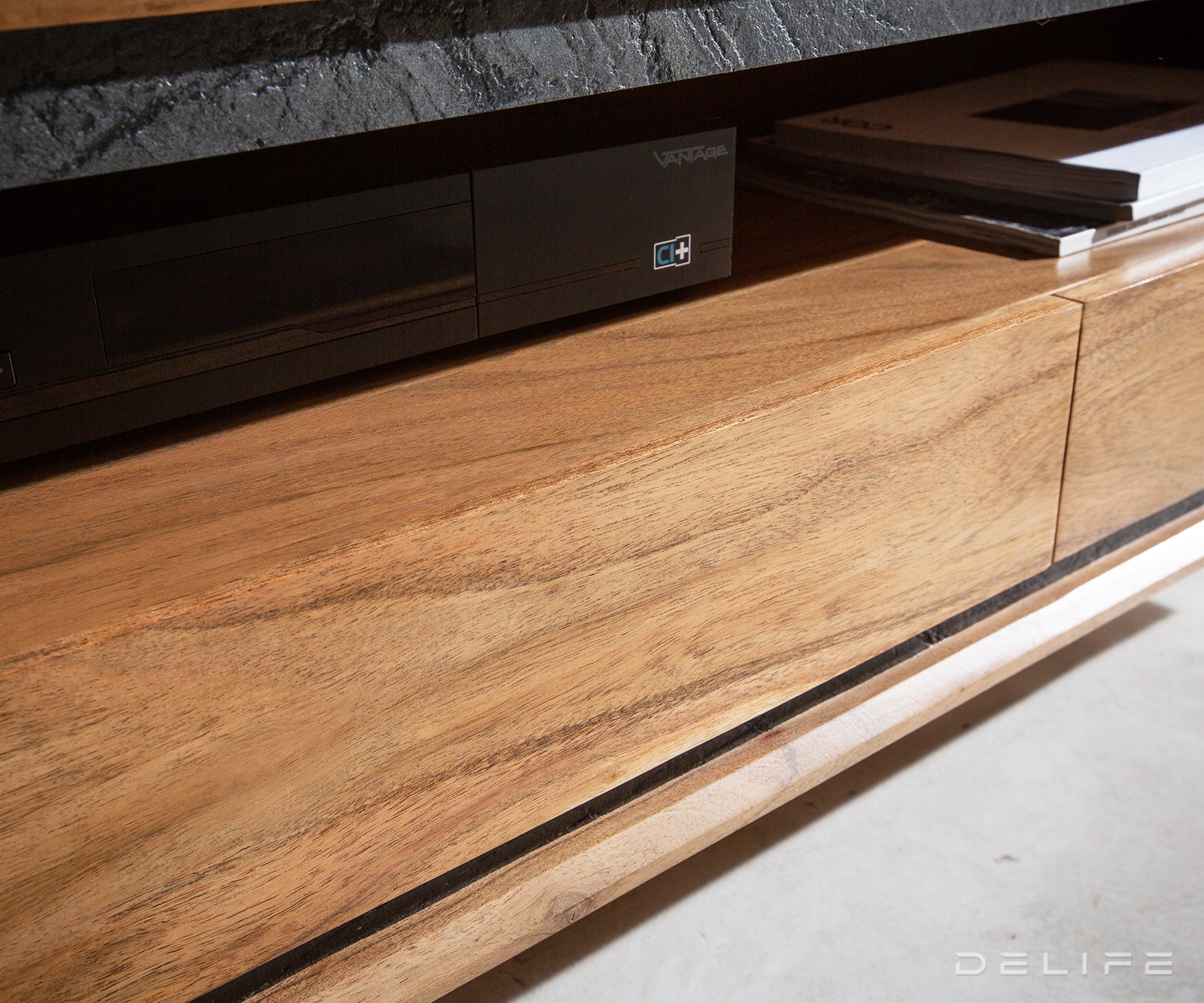 Komoda Stonegrace 240cm, Materijal: Bagrem