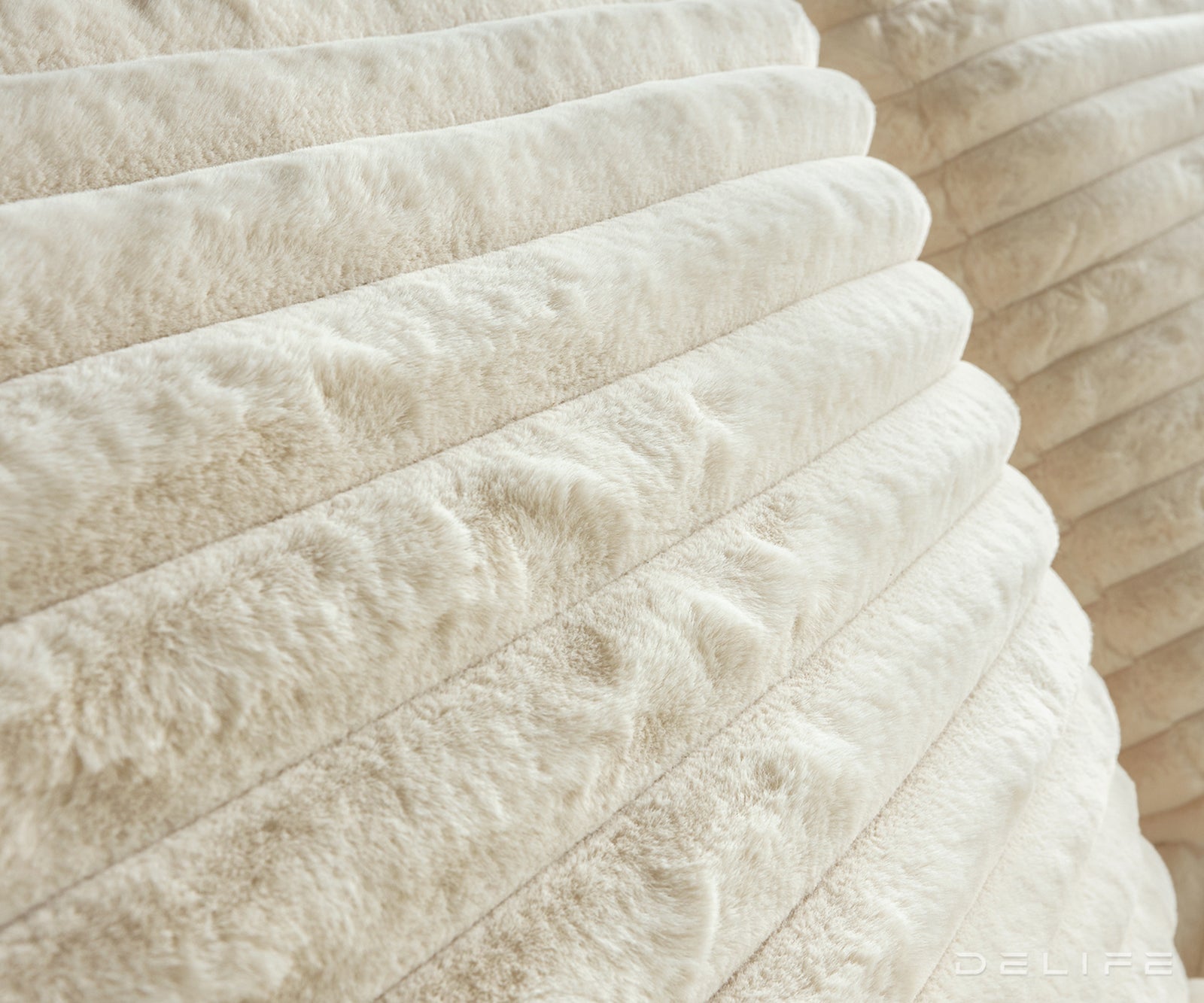 Box spring krevet Dream Well s madracem i nadmadracem, materijal: Pliš rebrasta tkanina