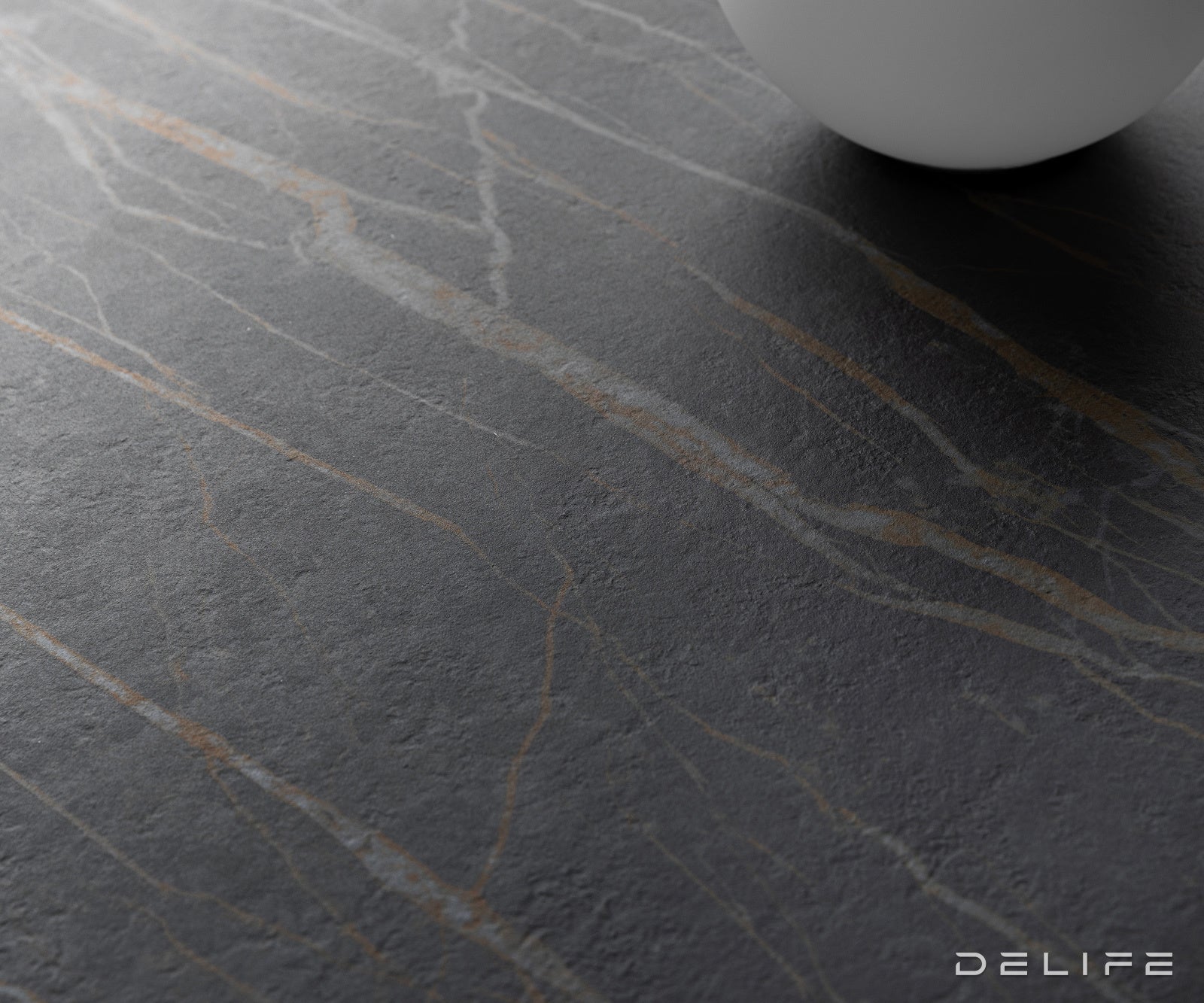 Klub stolić Edge 90x90cm, Materijal: Keramika Laminam Noir Desir